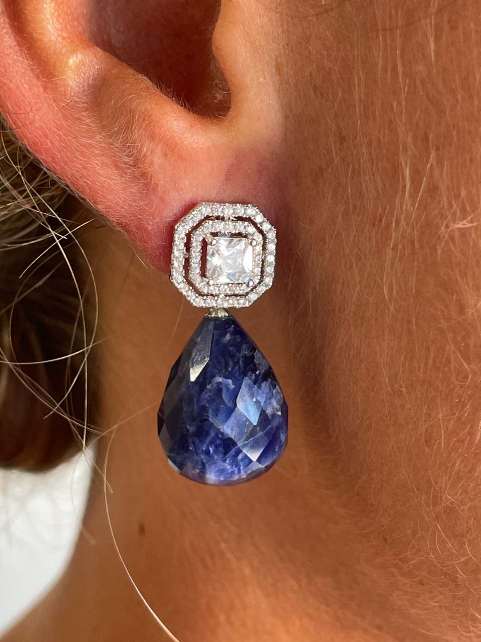 Detachable RUSSIA earrings in silver with cubic zirconia.