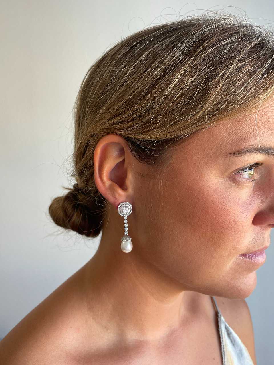 Detachable RUSSIA earrings in silver with cubic zirconia.