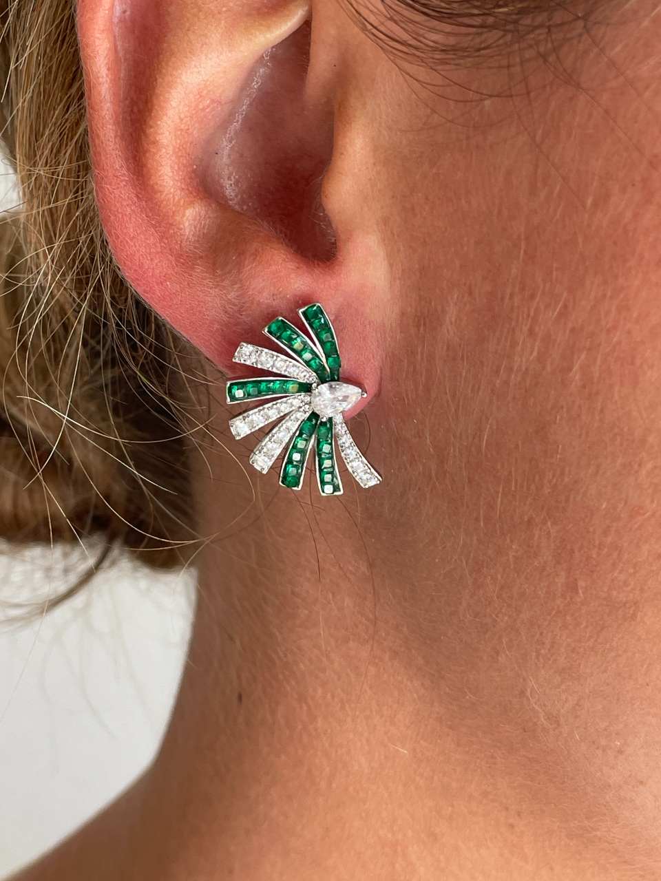 Pendientes trepadores MARILYN, en plata 1ª ley con circonitas engaste invisible