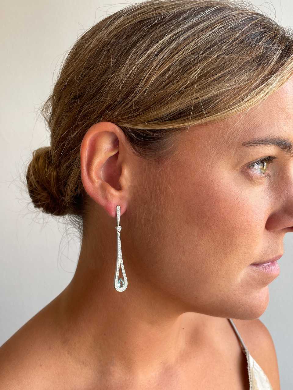 Long MANILA earrings in sterling silver with cubic zirconia and quartz.