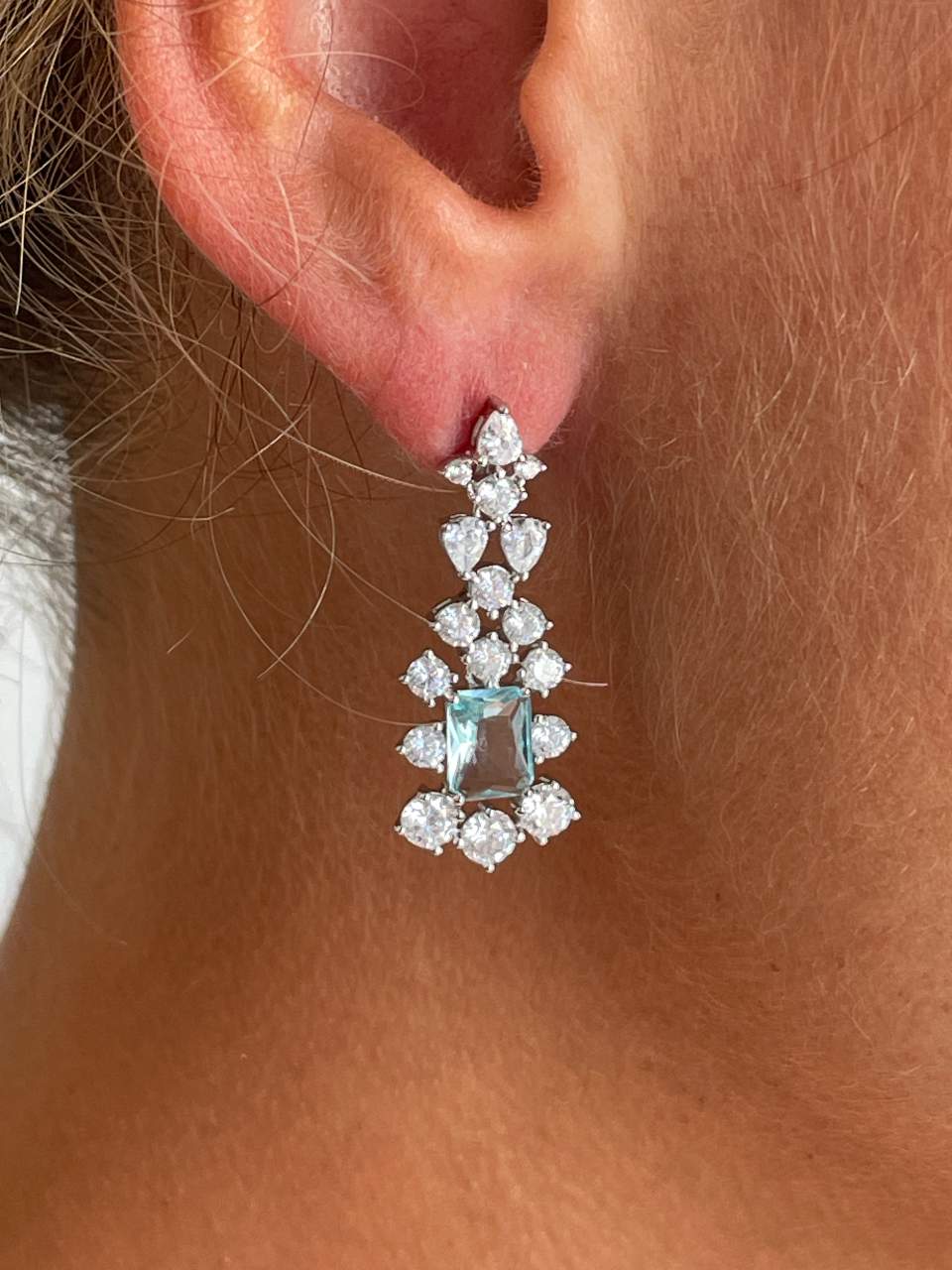Pendientes GOZO en plata primera ley con circonitas y cuarzo aguamarina