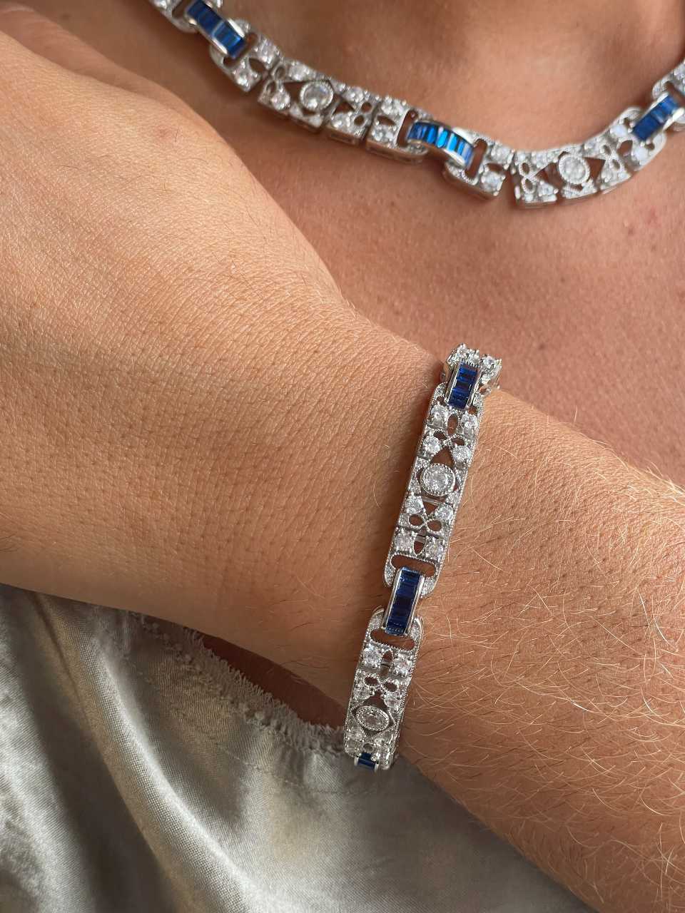 Pulsera GANTE de plata 1ª ley rodiado con circonitas y cuarzos zafiros
