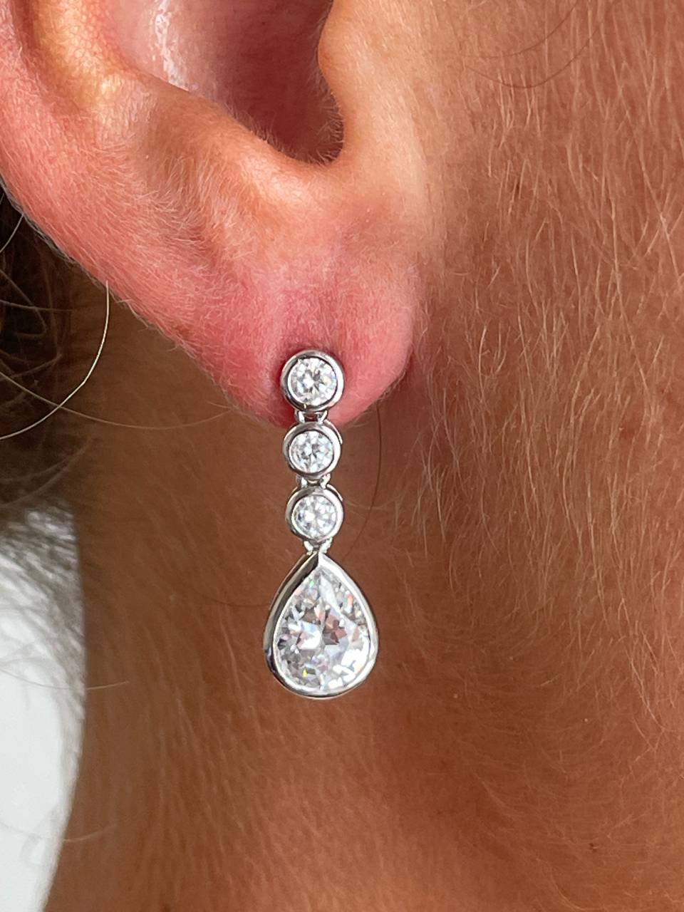 DUBROVNIK short earrings in sterling silver with cubic zirconia