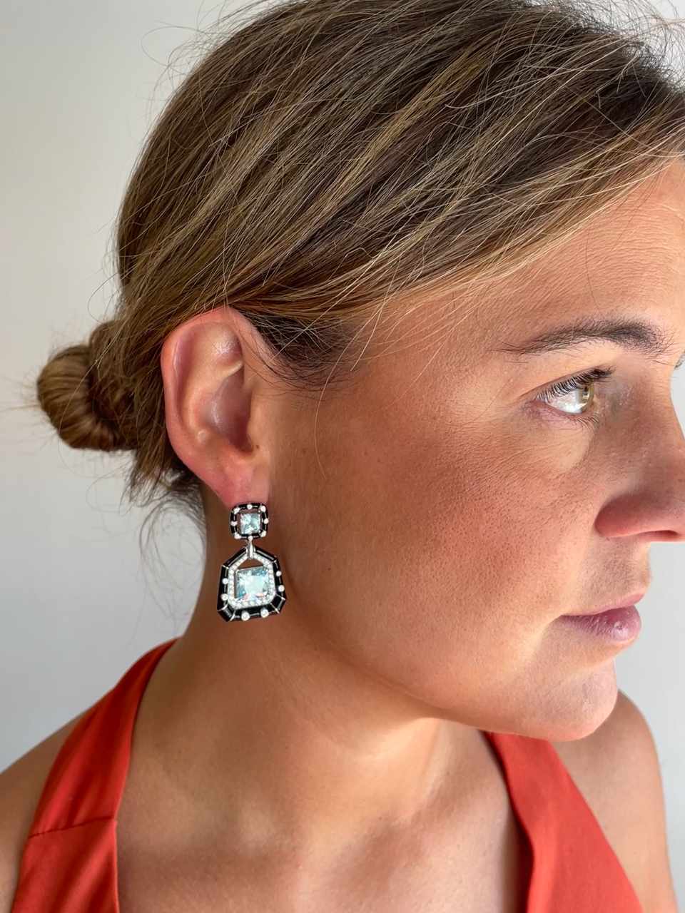 Pendientes MANHATTAN  en plata primera ley con circonitas  aguamarina / esmeralda