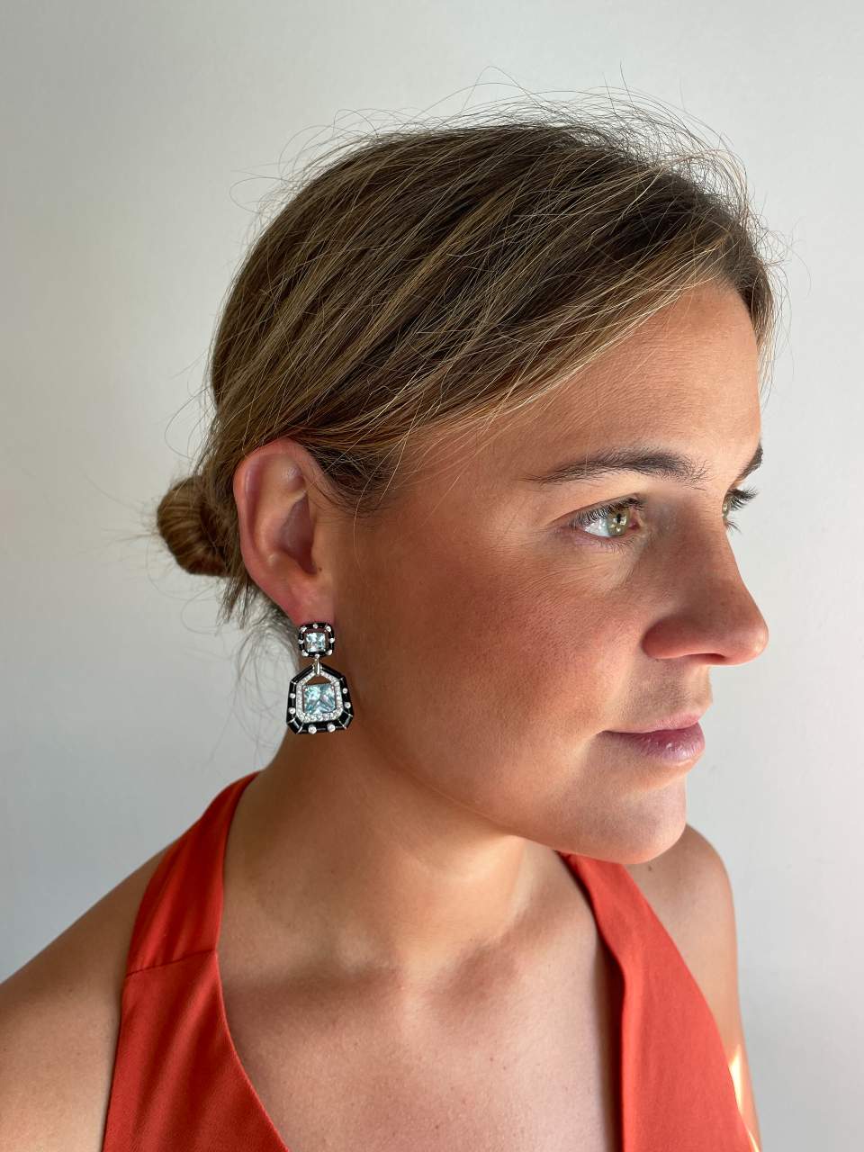 Pendientes MANHATTAN  en plata primera ley con circonitas  aguamarina / esmeralda