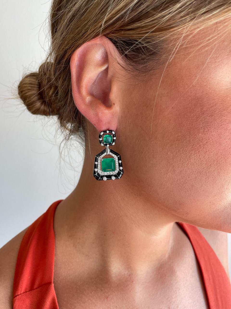 Pendientes MANHATTAN  en plata primera ley con circonitas  aguamarina / esmeralda