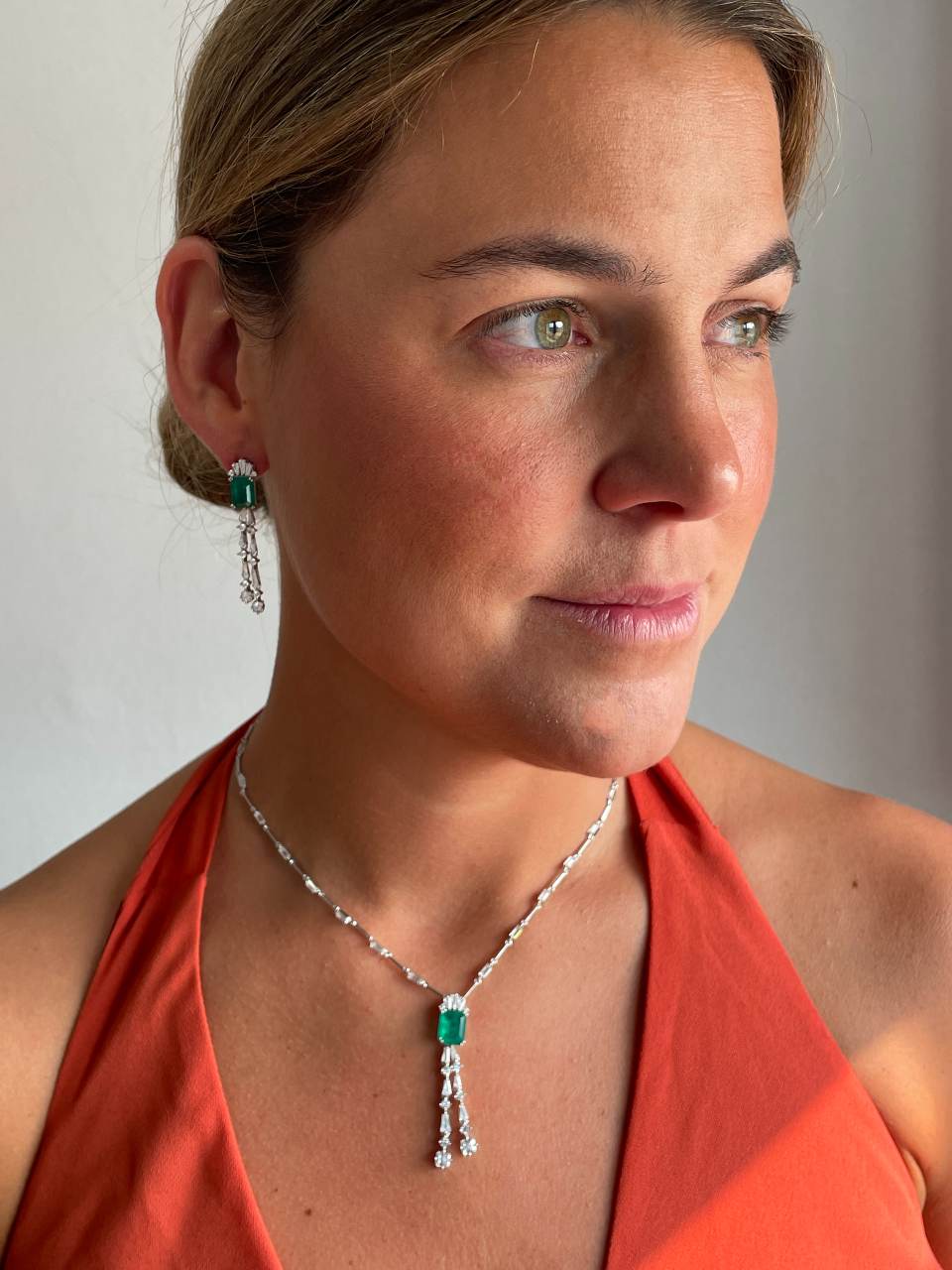 Gargantilla DUNA en plata de 1º ley con circonitas y cuarzo esmeralda