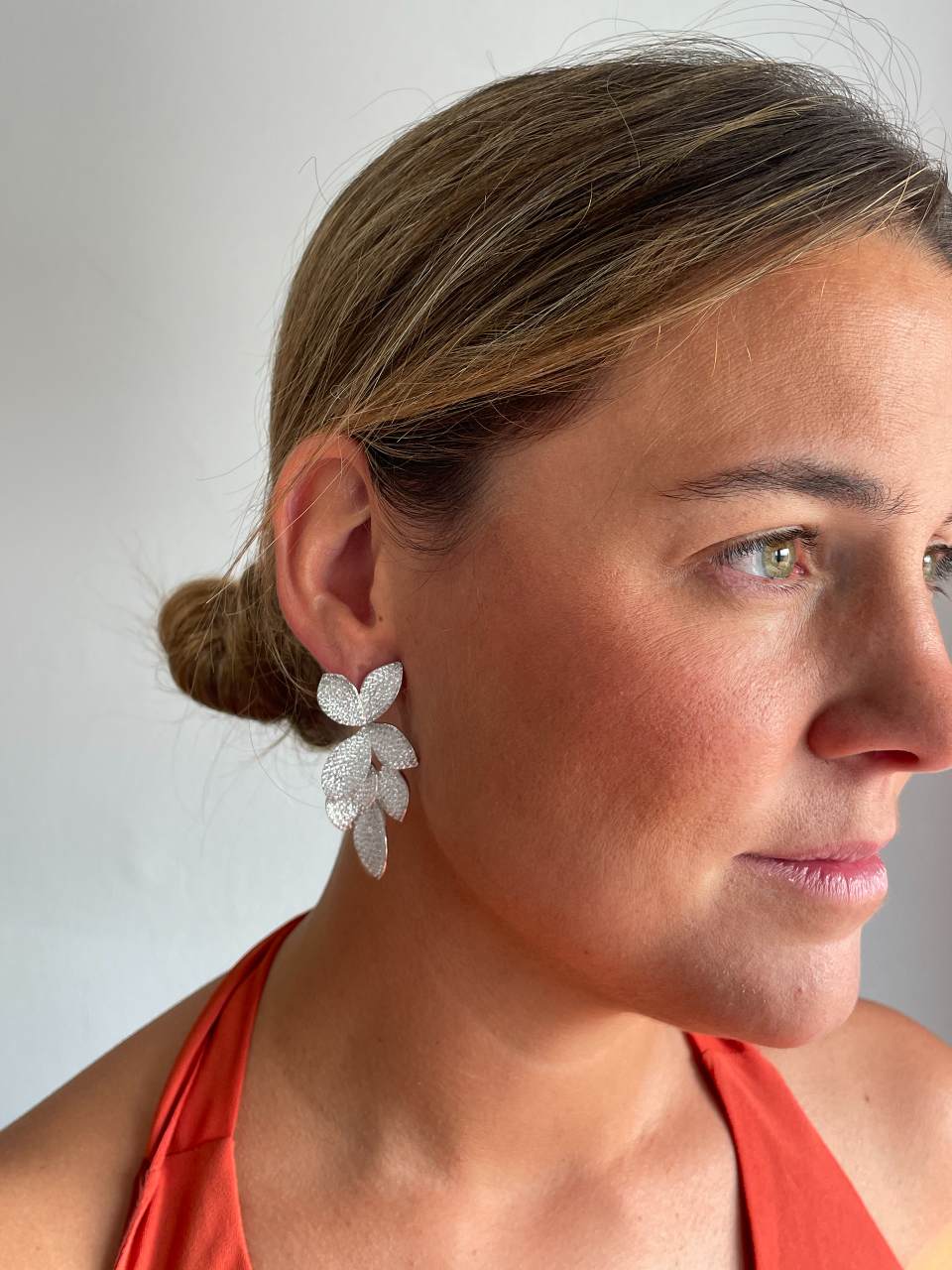 Pendientes largo CLOE en plata de ley con circonitas