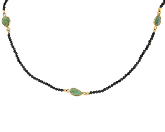 Licorice necklace in sterling silver with 18k gold plating, emeralds and sapphires