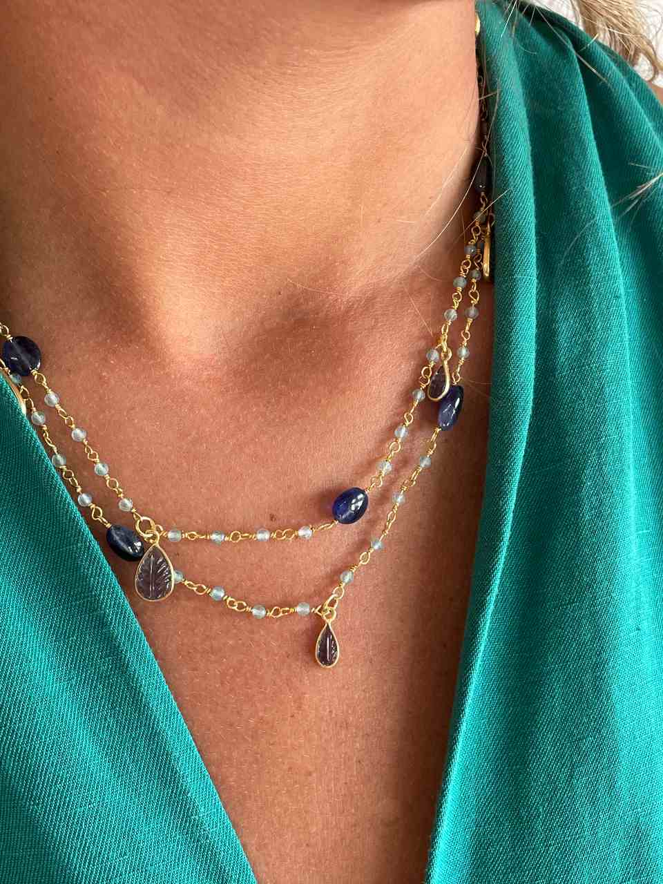 Collar CEREZA en plata de 1º ley con baño de oro 18 ktes y zafiros