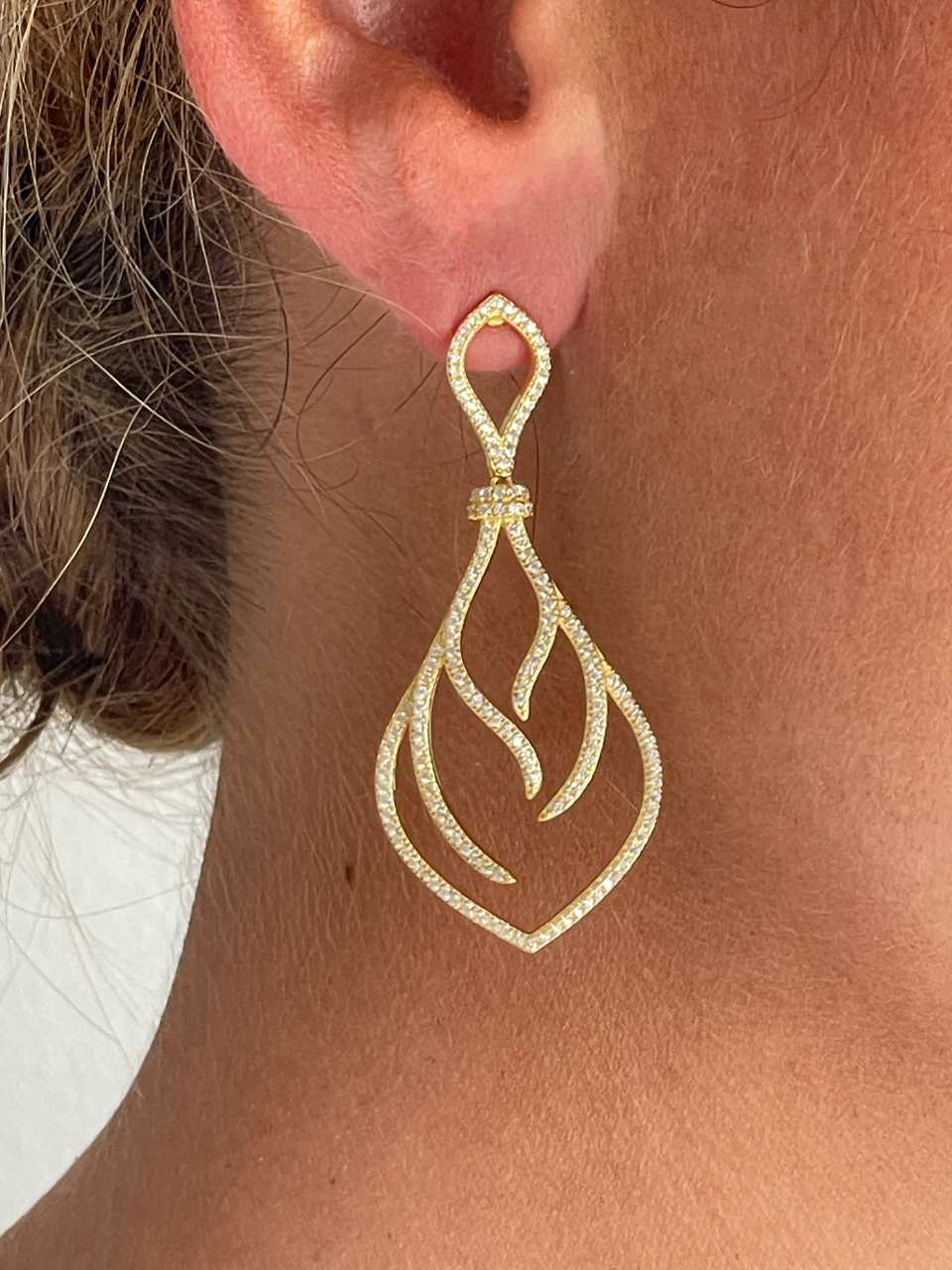 Pendientes ELEA en plata primera ley bañada en oro 18 kilates con circonitas