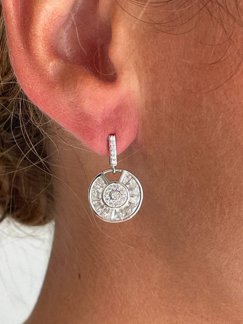 Pendientes THEA en plata primera ley con circonitas