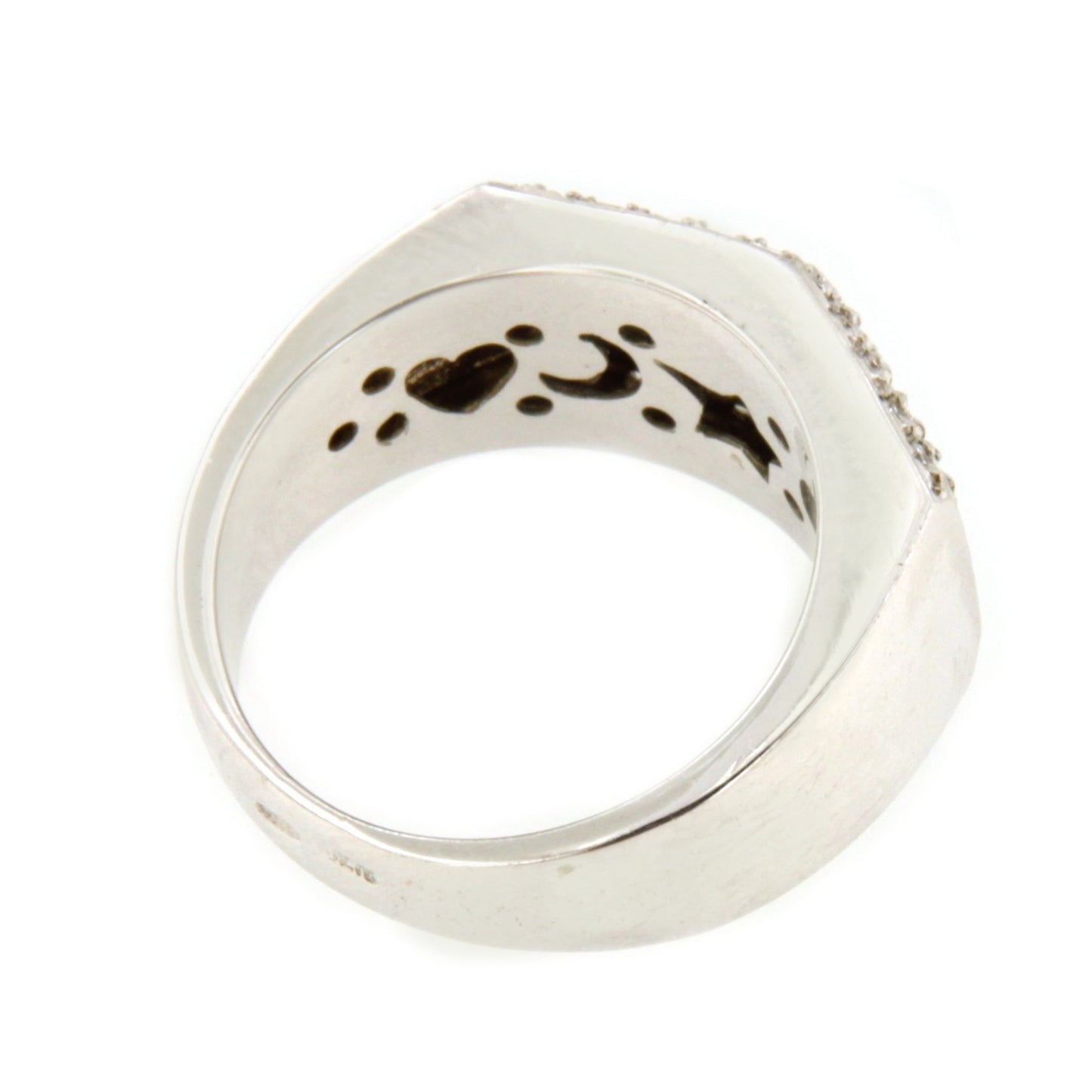 Anillo FUENLABRADA en oro blanco 18 kilates con zafiros y brillantes.