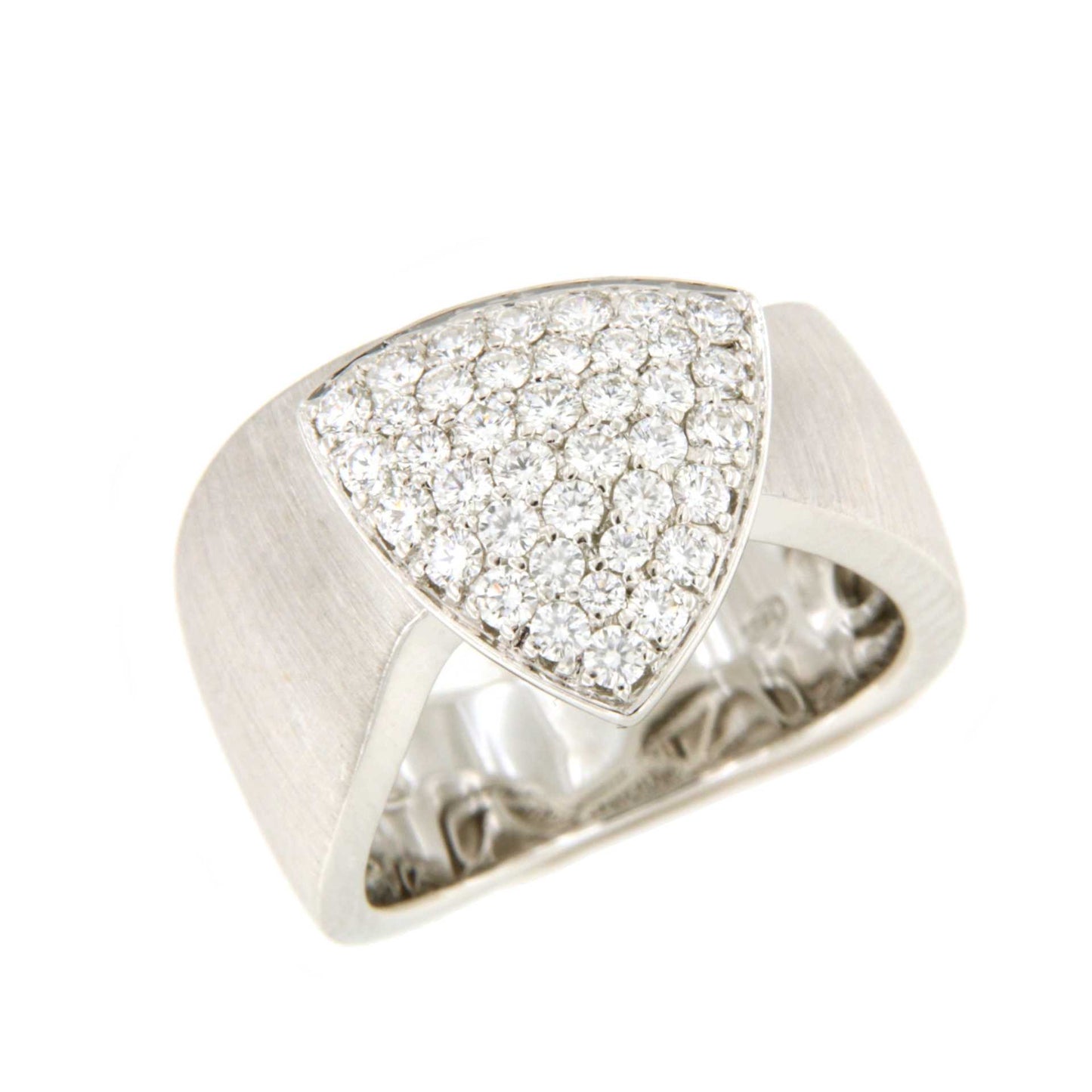 MAJADAHONDA ring in 18k white gold with diamonds.