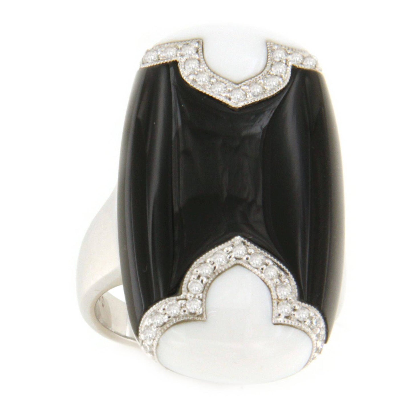 ENCINILLA ring with onyx, white agate and diamonds in 18-karat white gold.