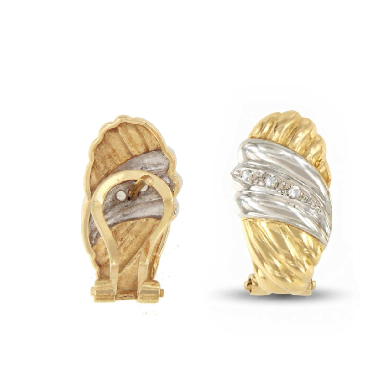 PEUMO short earrings in 18-karat yellow gold and diamonds.