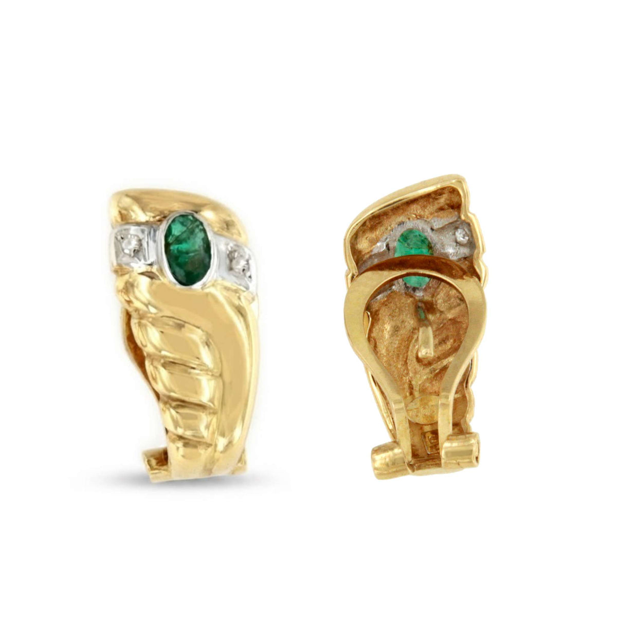 PEUMO short earrings in 18-karat yellow gold and diamonds.