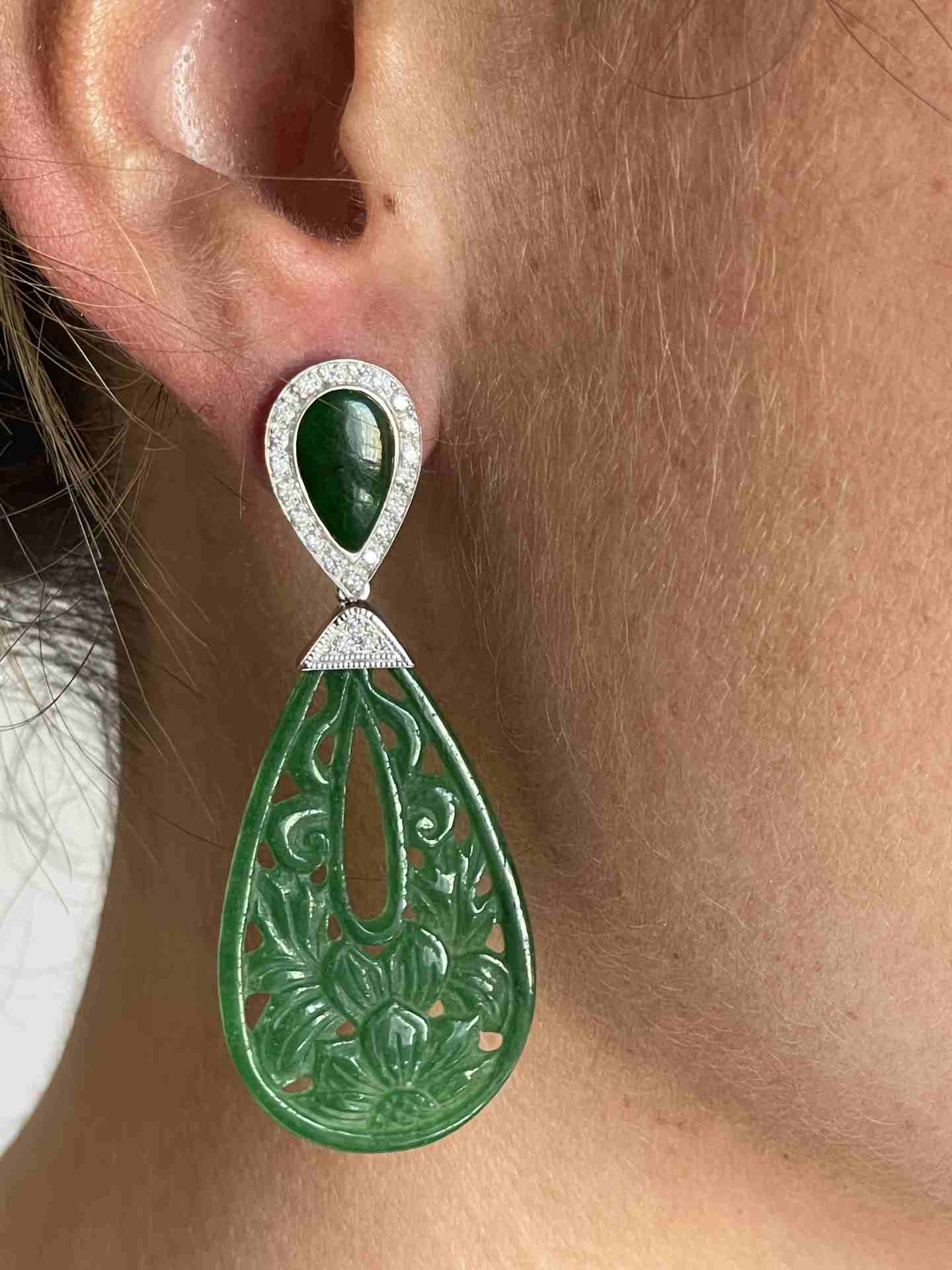 Pendientes LUJAN en oro blanco 18 ktes con jade y brillantes