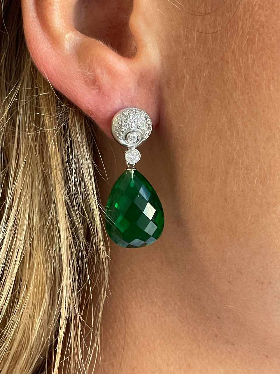 HINOJOS detachable earring in 18k white gold with diamonds