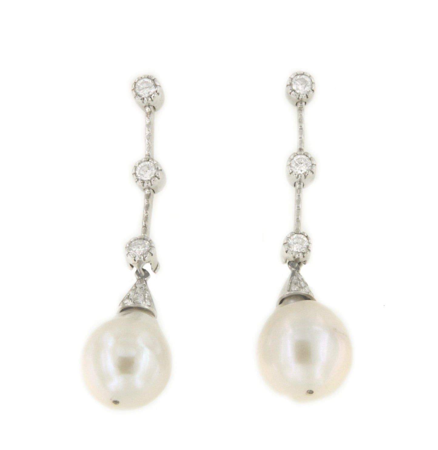 ACIERTO detachable earring in 18k white gold and row of diamonds