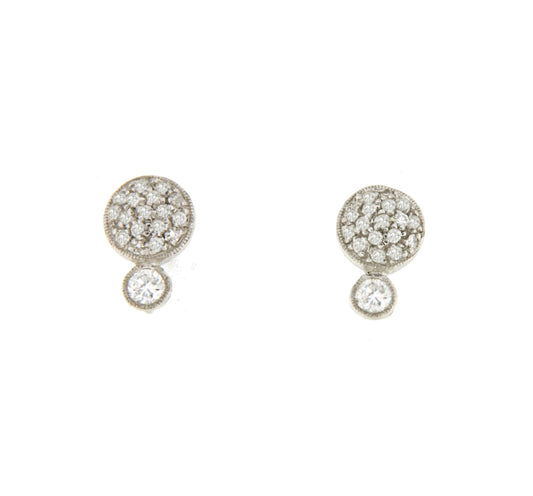 Detachable IMPERIAL earring in 18k white gold with diamonds.