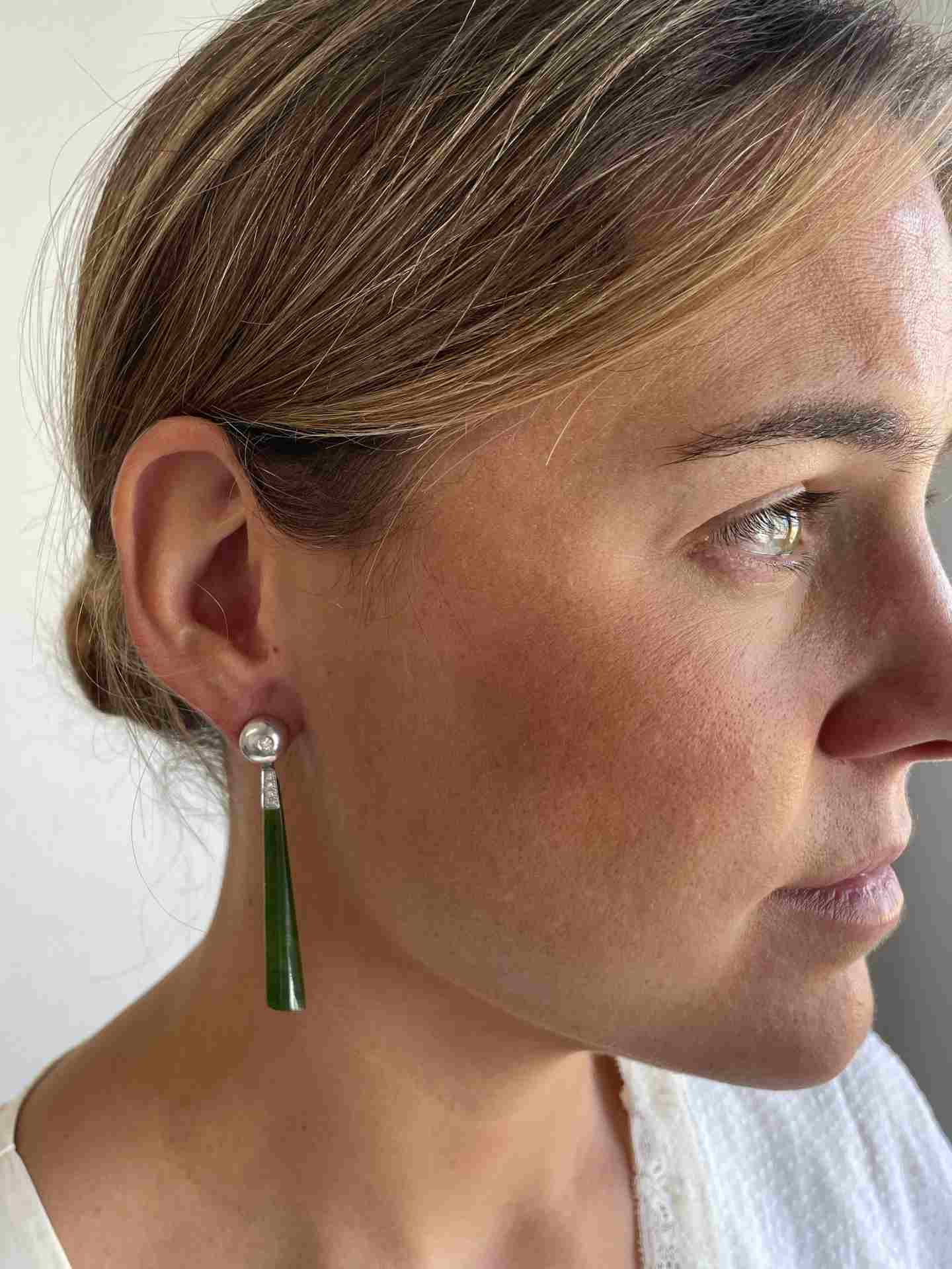 Detachable OCTOPUS earring in 18k white gold with diamonds and jade