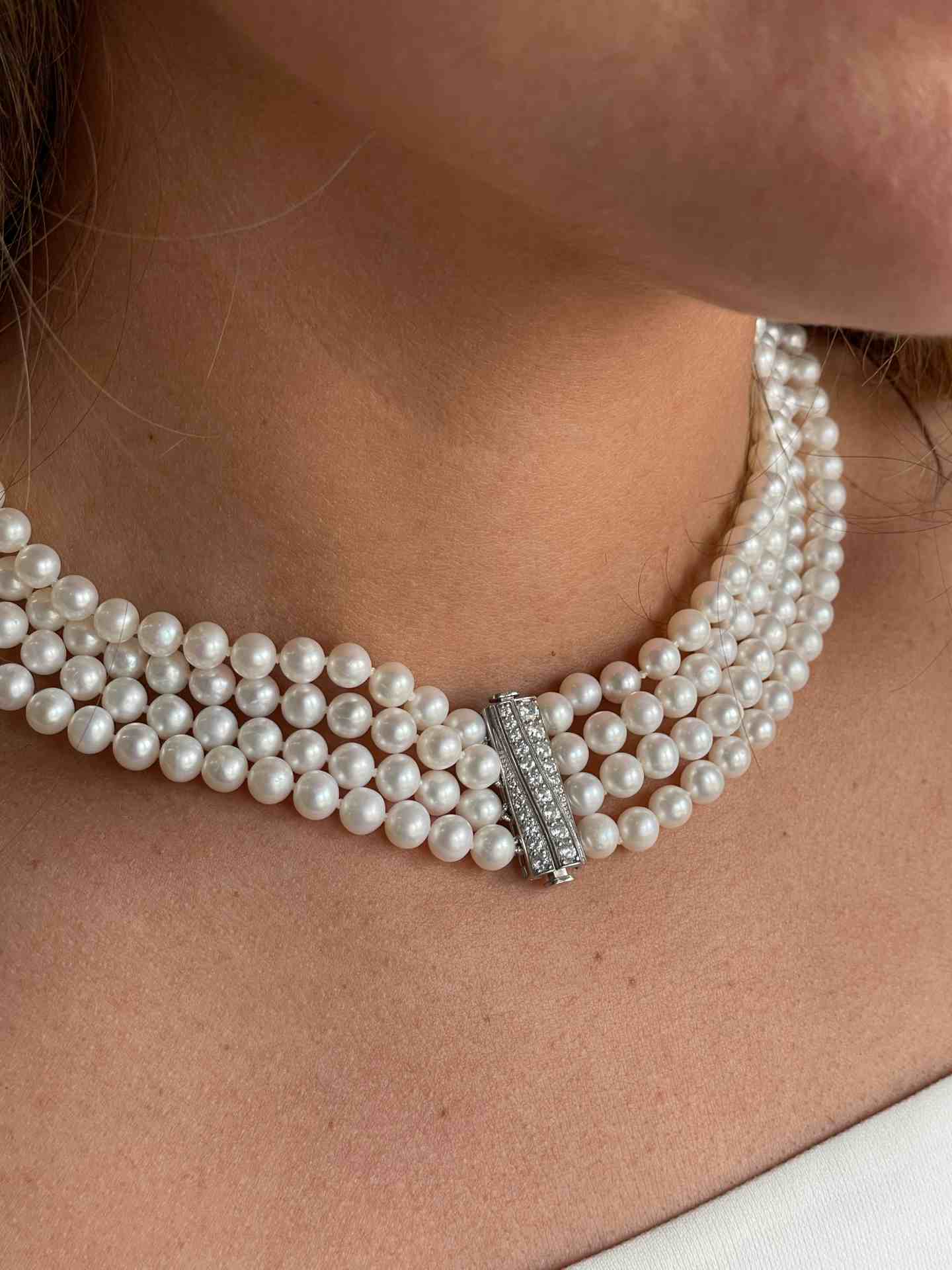 Collar FILIGRANO de perlas chinas con entrepiezas de plata y circonitas