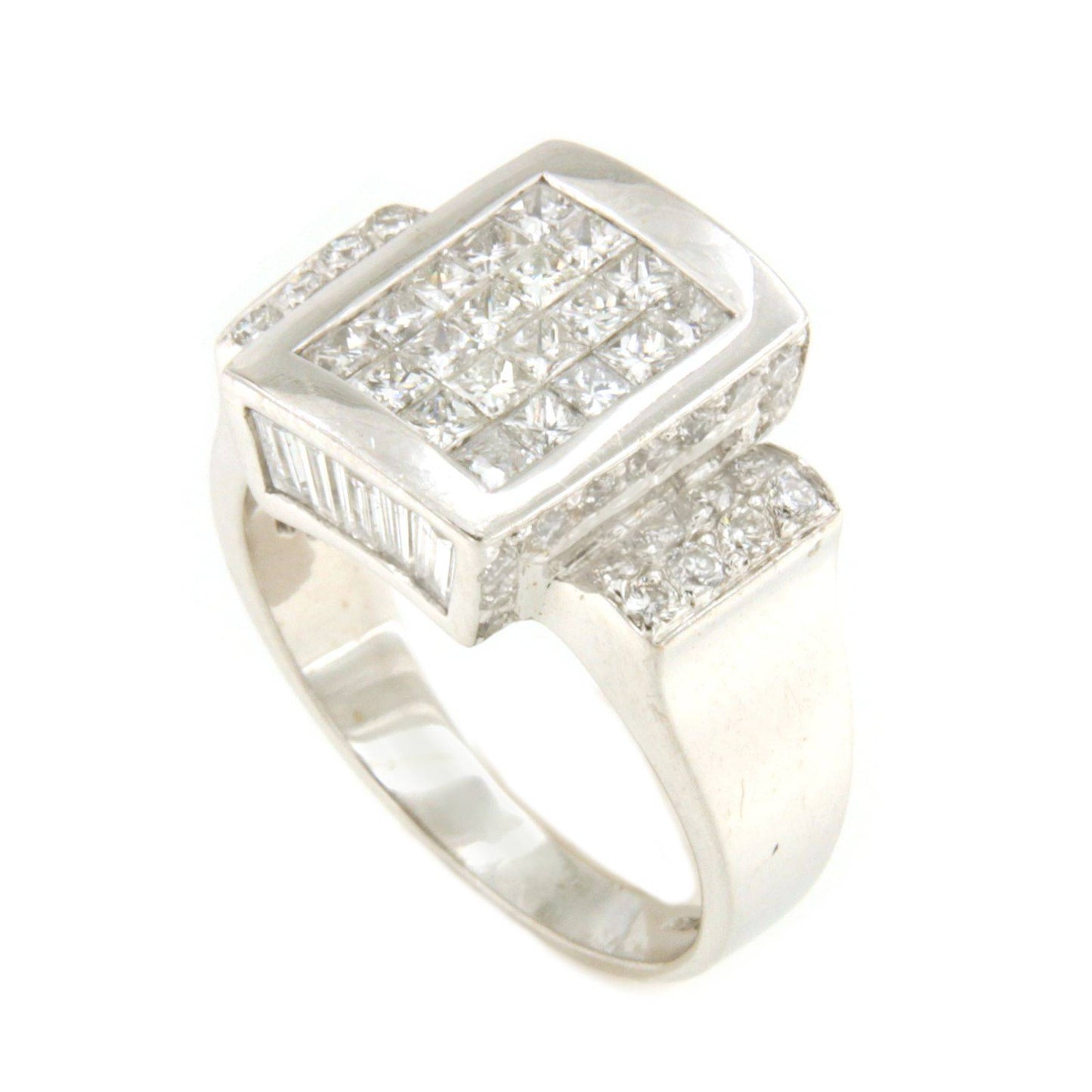 ARAHAL ring in 18k white gold with diamonds, baguettes and princesses.
