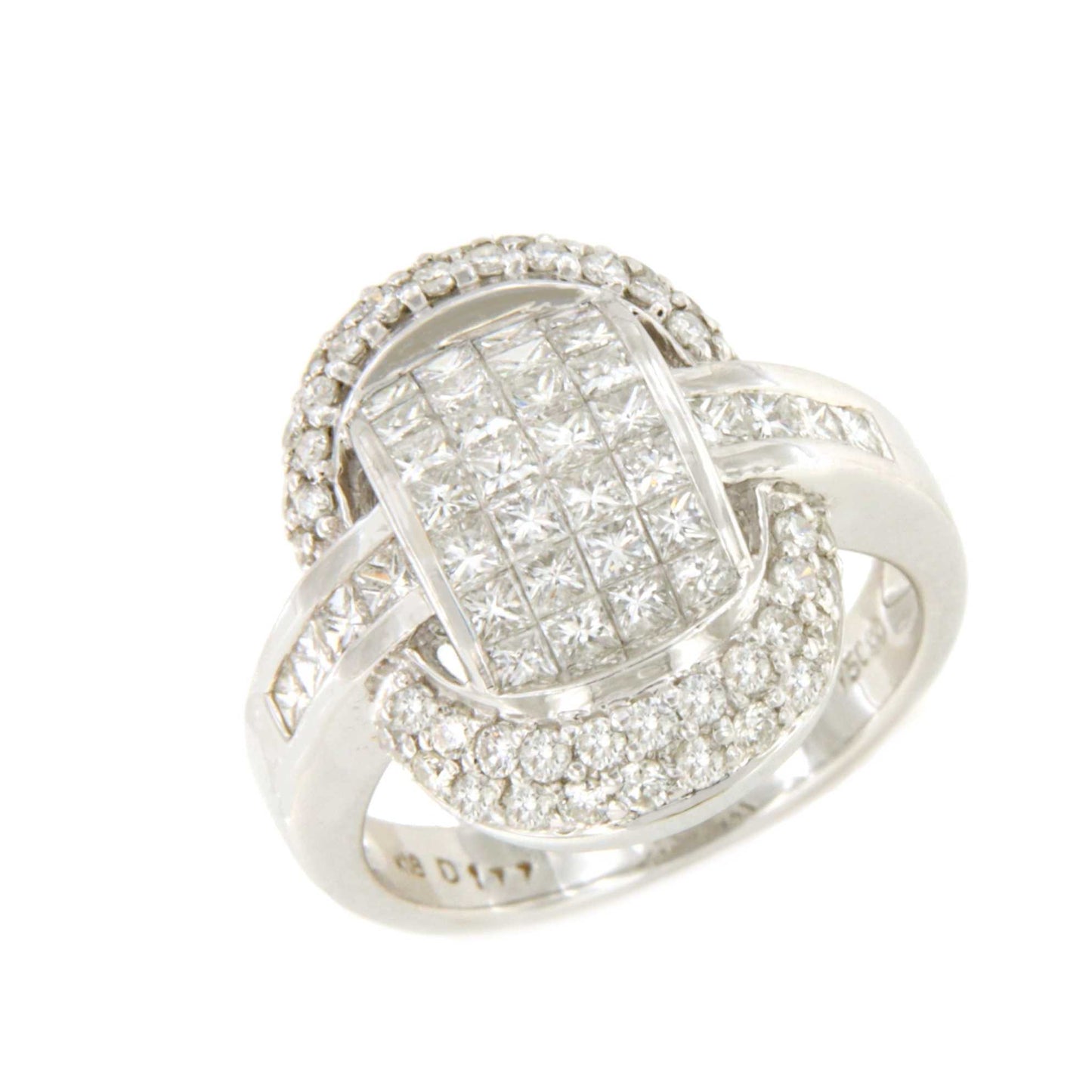 OLIVARES ring in 18k white gold with diamonds and princesses.