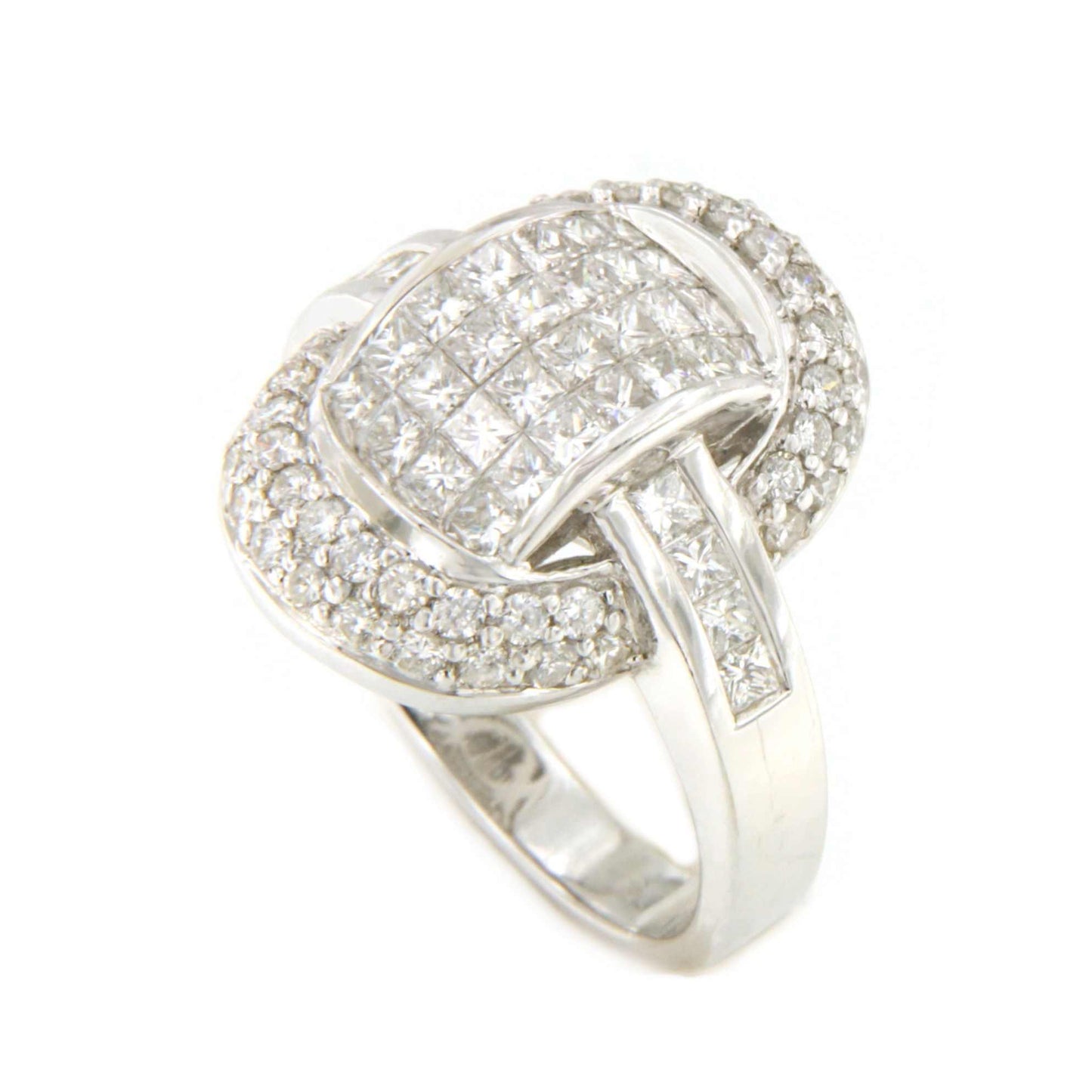 OLIVARES ring in 18k white gold with diamonds and princesses.