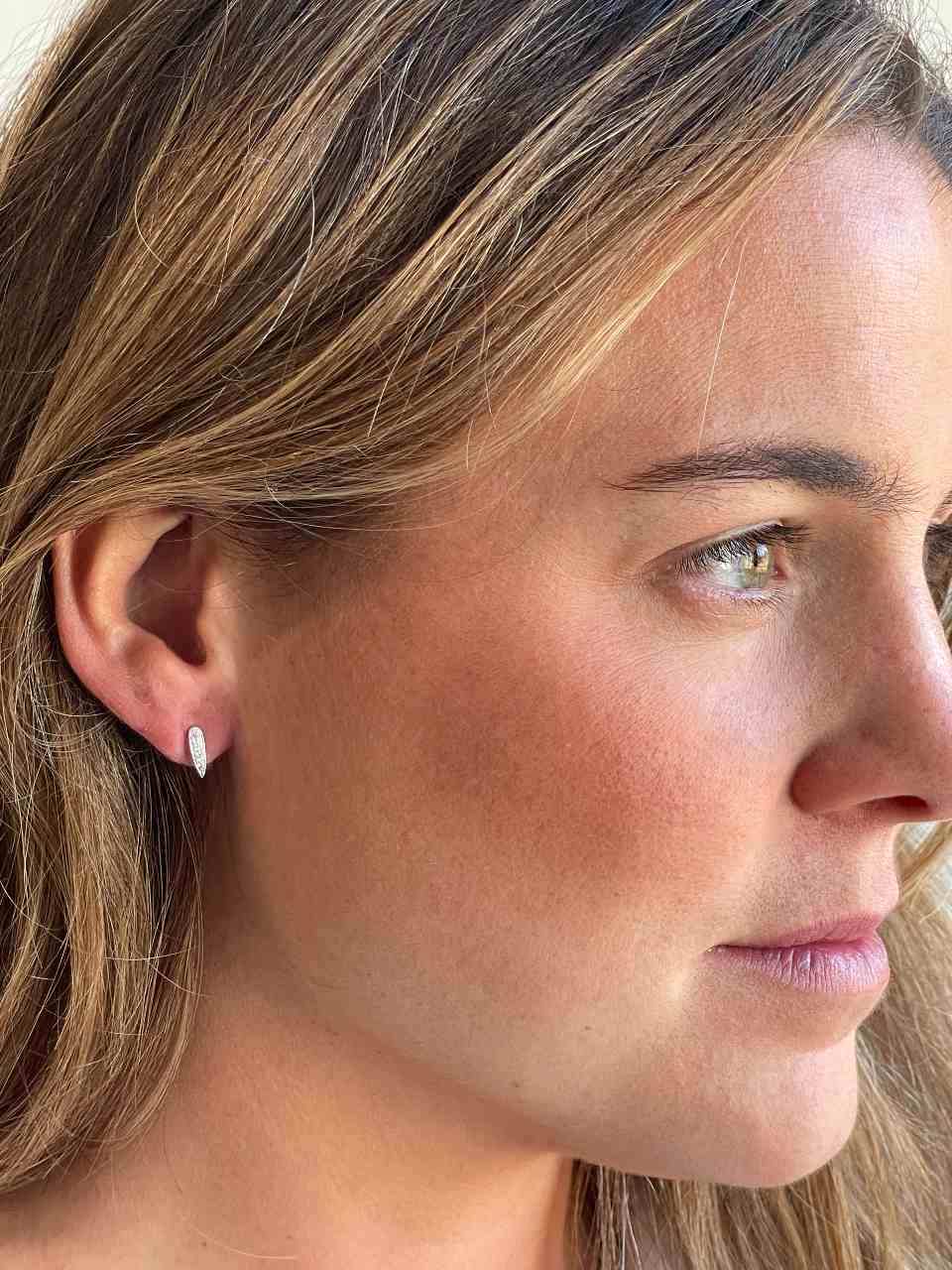 CHUCENA detachable earring in 18k white gold with diamonds