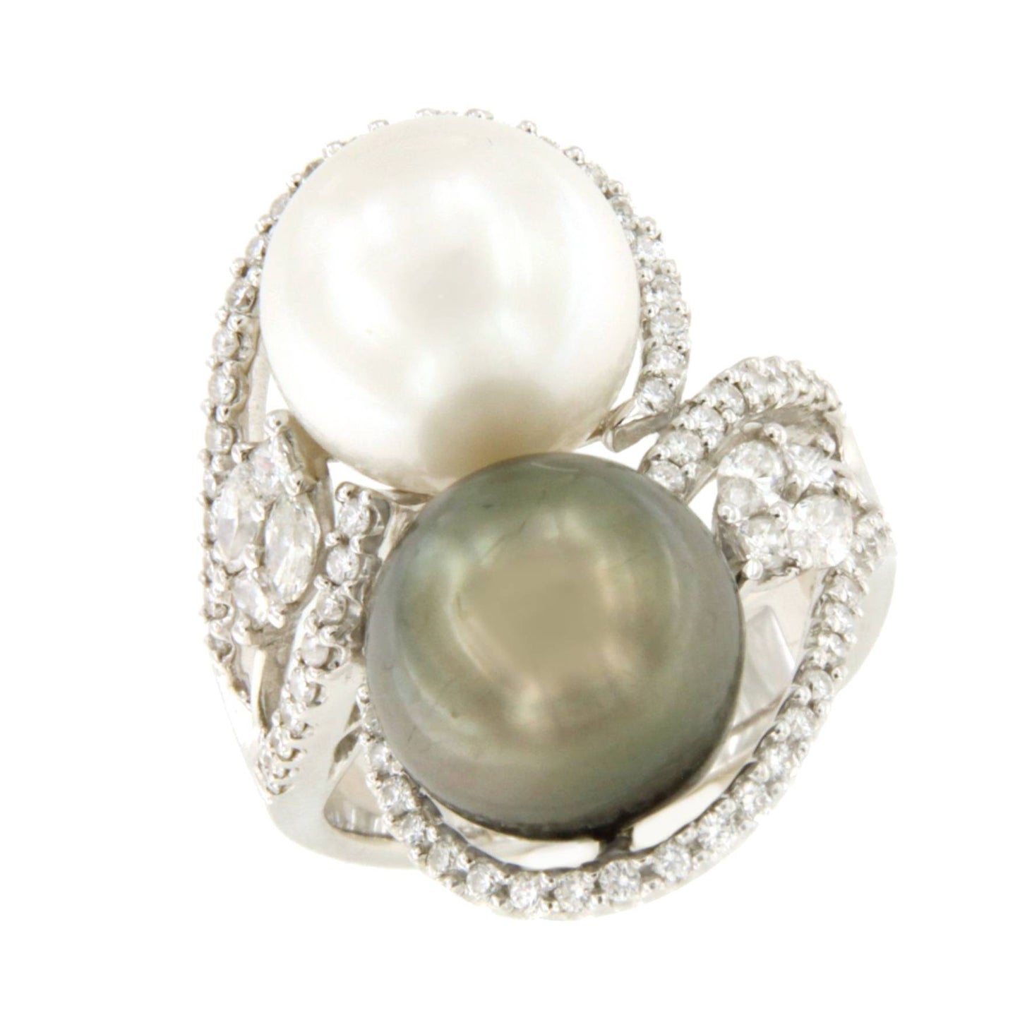 Anillo TARRASA en oro blanco 18 kilates con perlas australianas y brillantes.