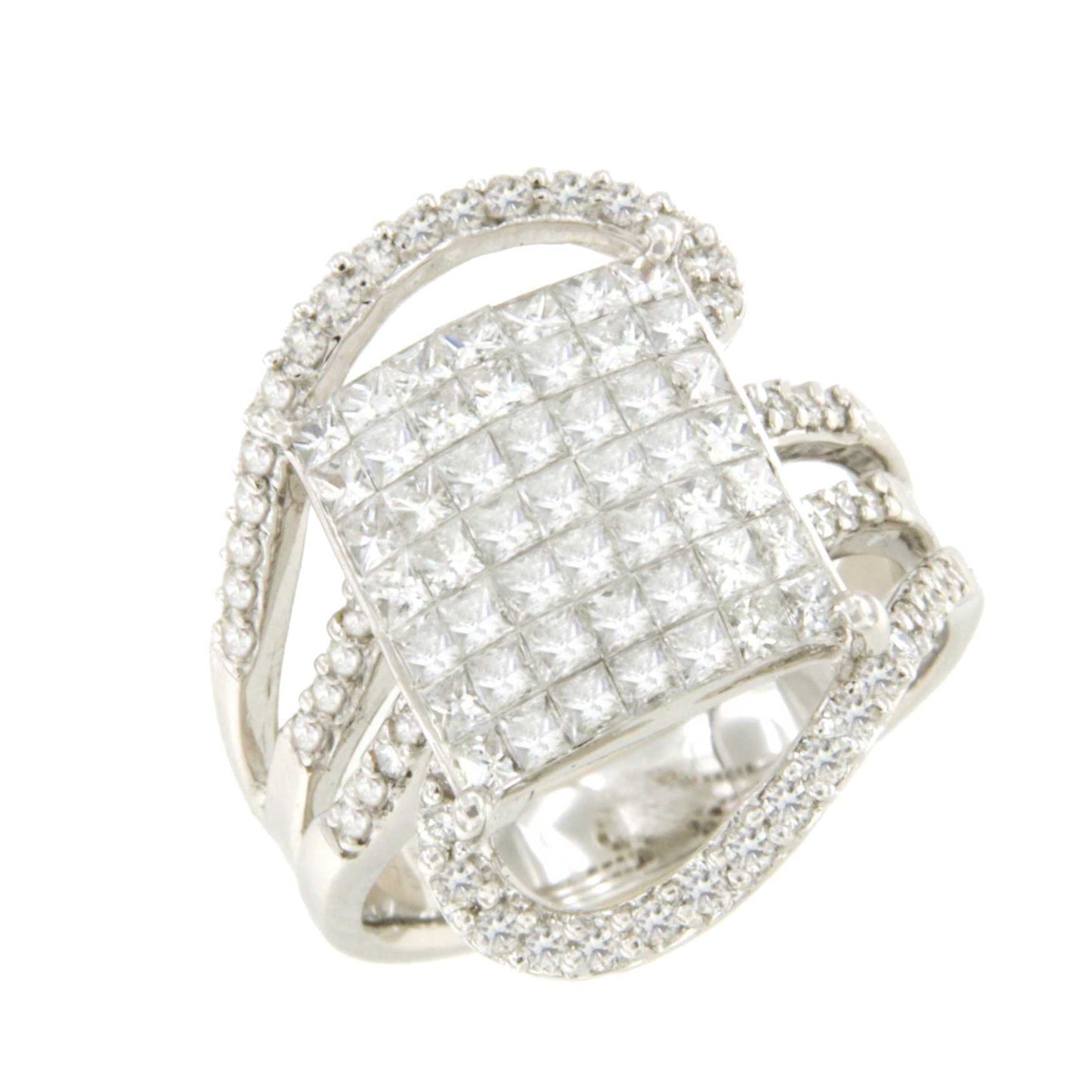BADALONA ring in 18k white gold with diamonds and princesses.