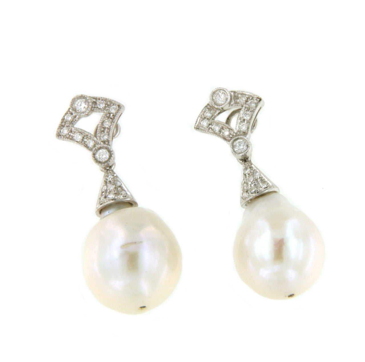 Perlas SILE con casquilla de brillantes y oro blanco 18 ktes