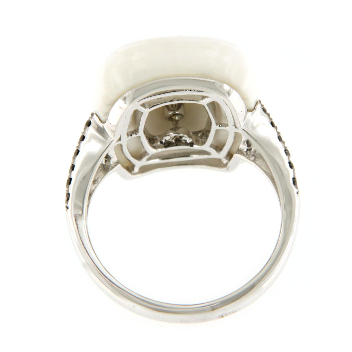 Anillo REINOSA ágata blanca con brillantes en oro blanco 18 kilates