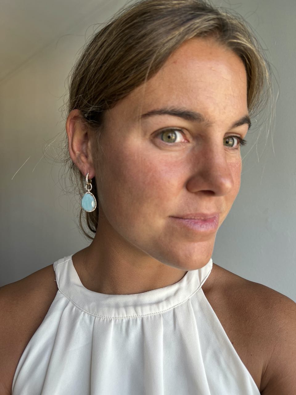 LOTTO, pendientes largos de oro con diamantes y amazonite