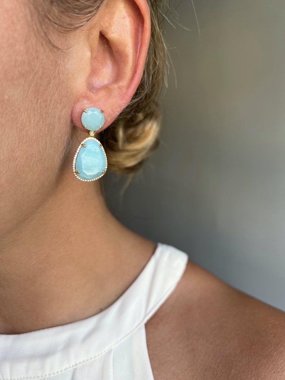 Pendientes de oro con diamantes y amazonite