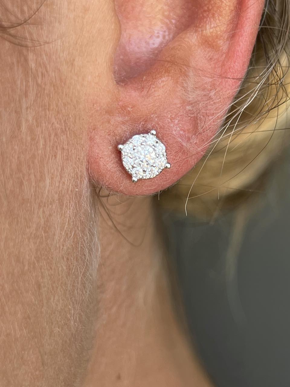 ELBO detachable earrings in 18k gold with diamonds