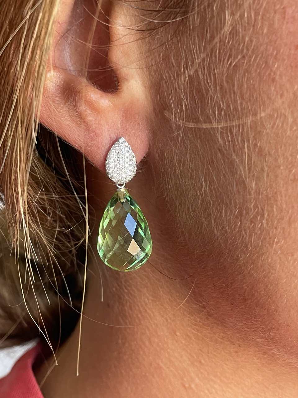 MANFREDI, detachable white gold earrings with a pair of knobs