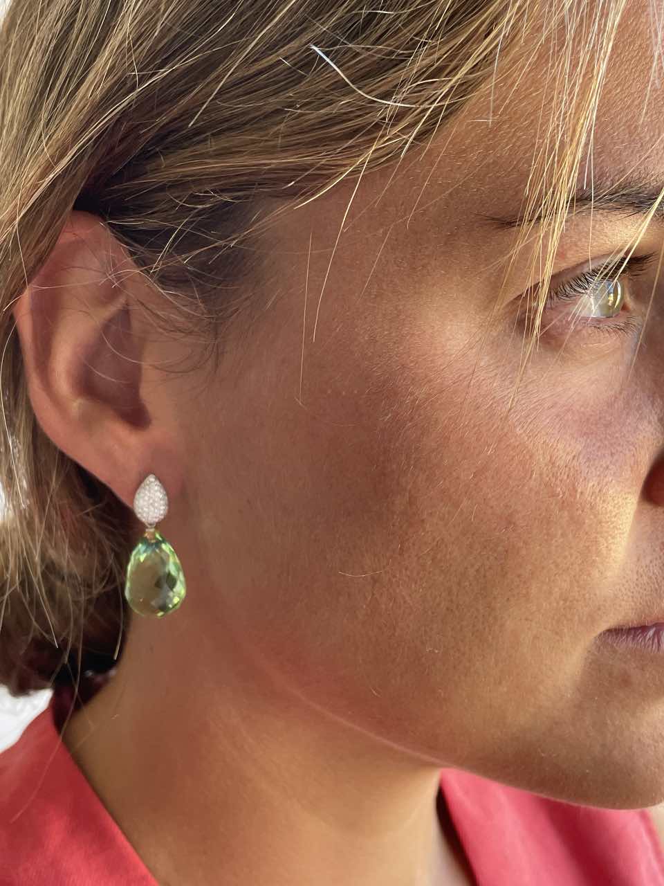 MANFREDI, detachable white gold earrings with a pair of knobs