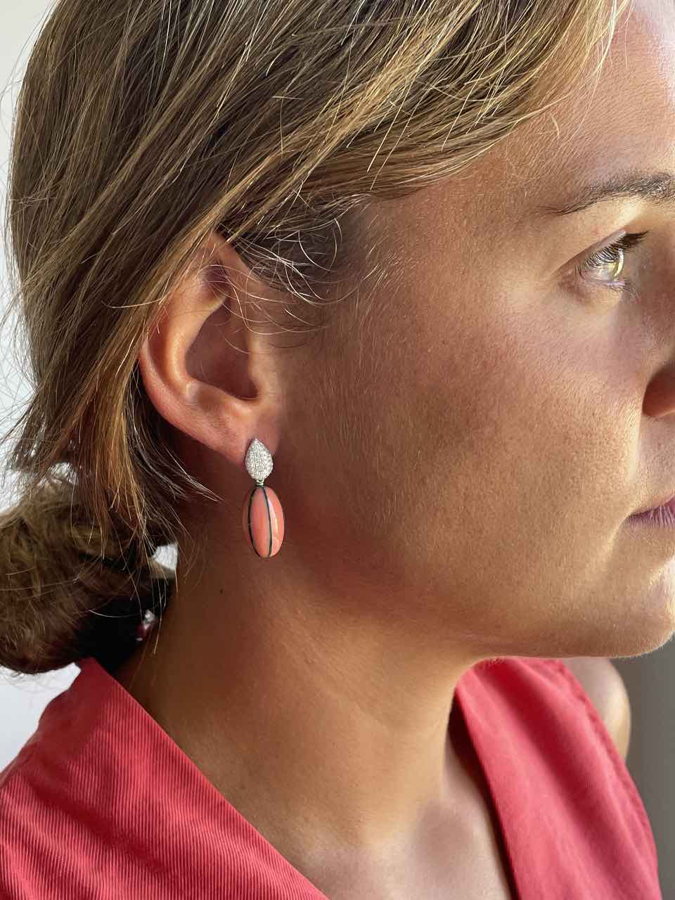 MANFREDI, detachable white gold earrings with a pair of knobs