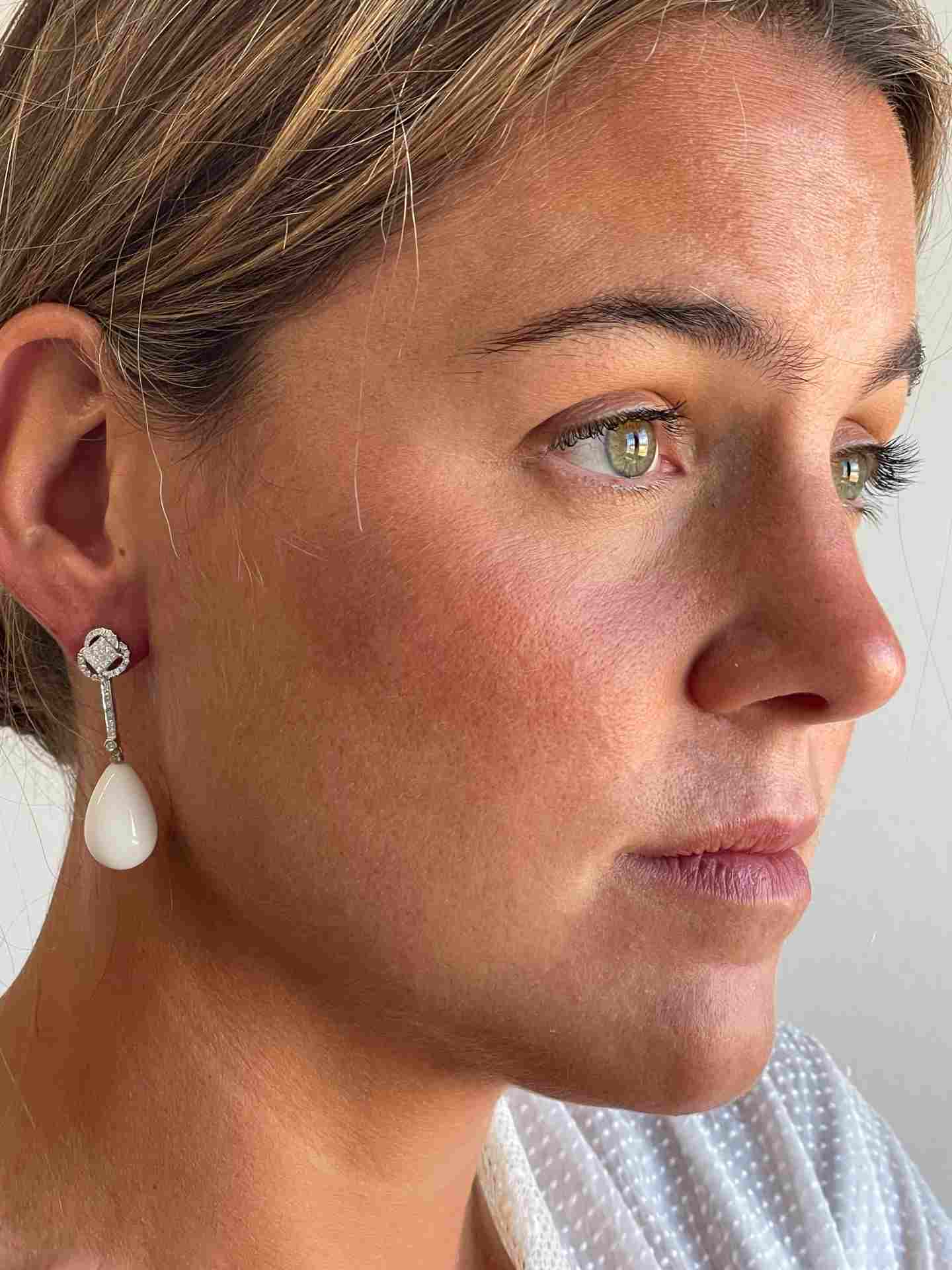 Detachable CAPA earring in 18k white gold with diamonds