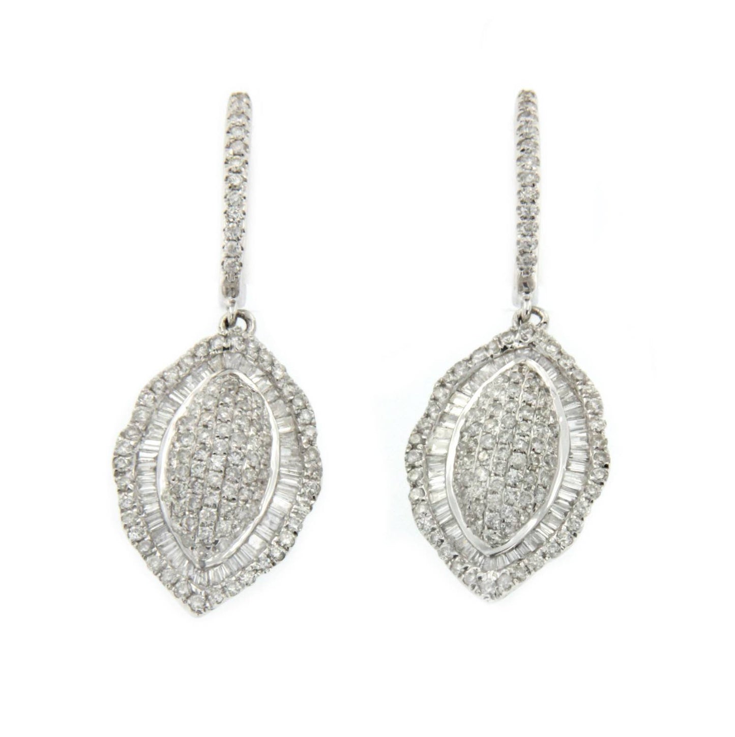 HELIOPOLIS, pendientes largos de oro blanco y diamantes.