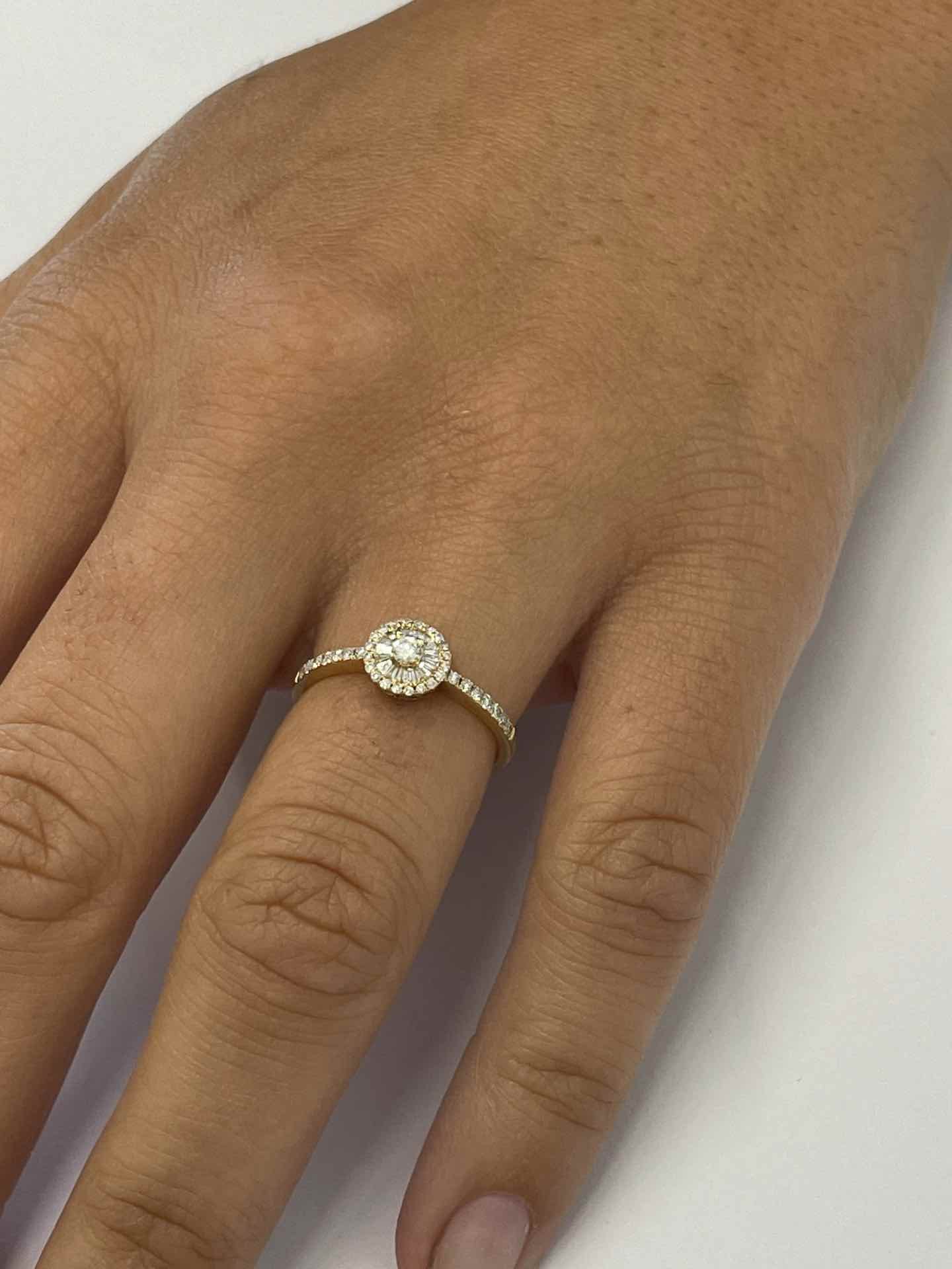 CEPHEUS, anillo de oro amarillo con diamantes