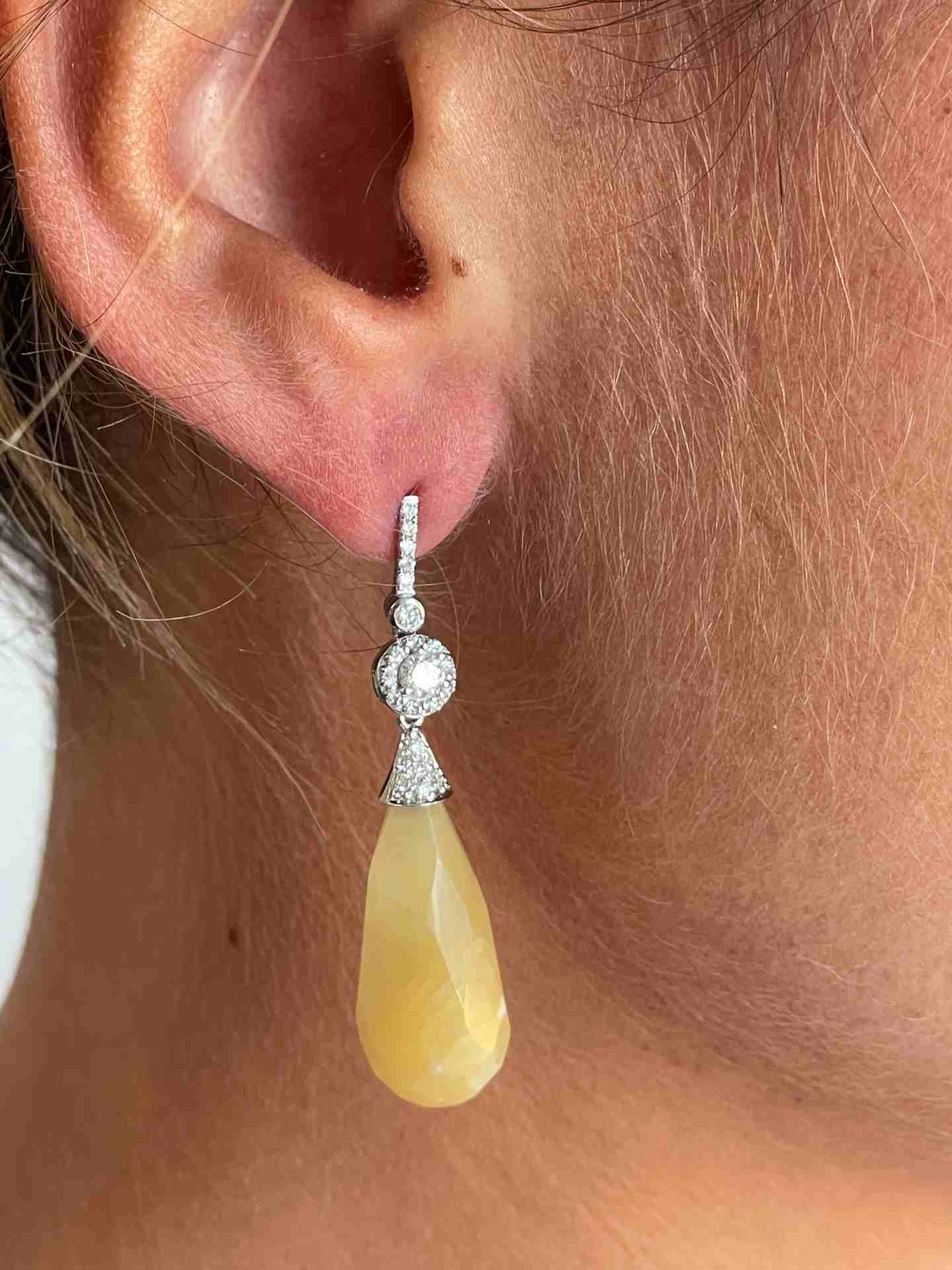 BRAEM, pendientes desmontables de oro