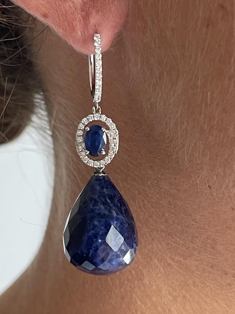 BRIEF, detachable earrings with diamonds and sapphires