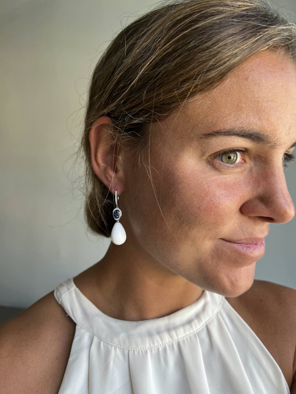 BRIEF, detachable earrings with diamonds and sapphires