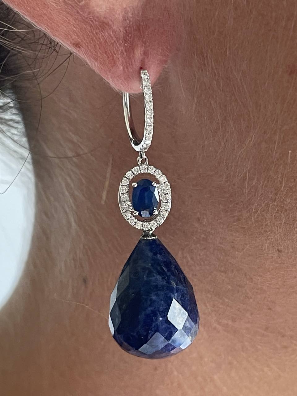 BRIEF, detachable earrings with diamonds and sapphires