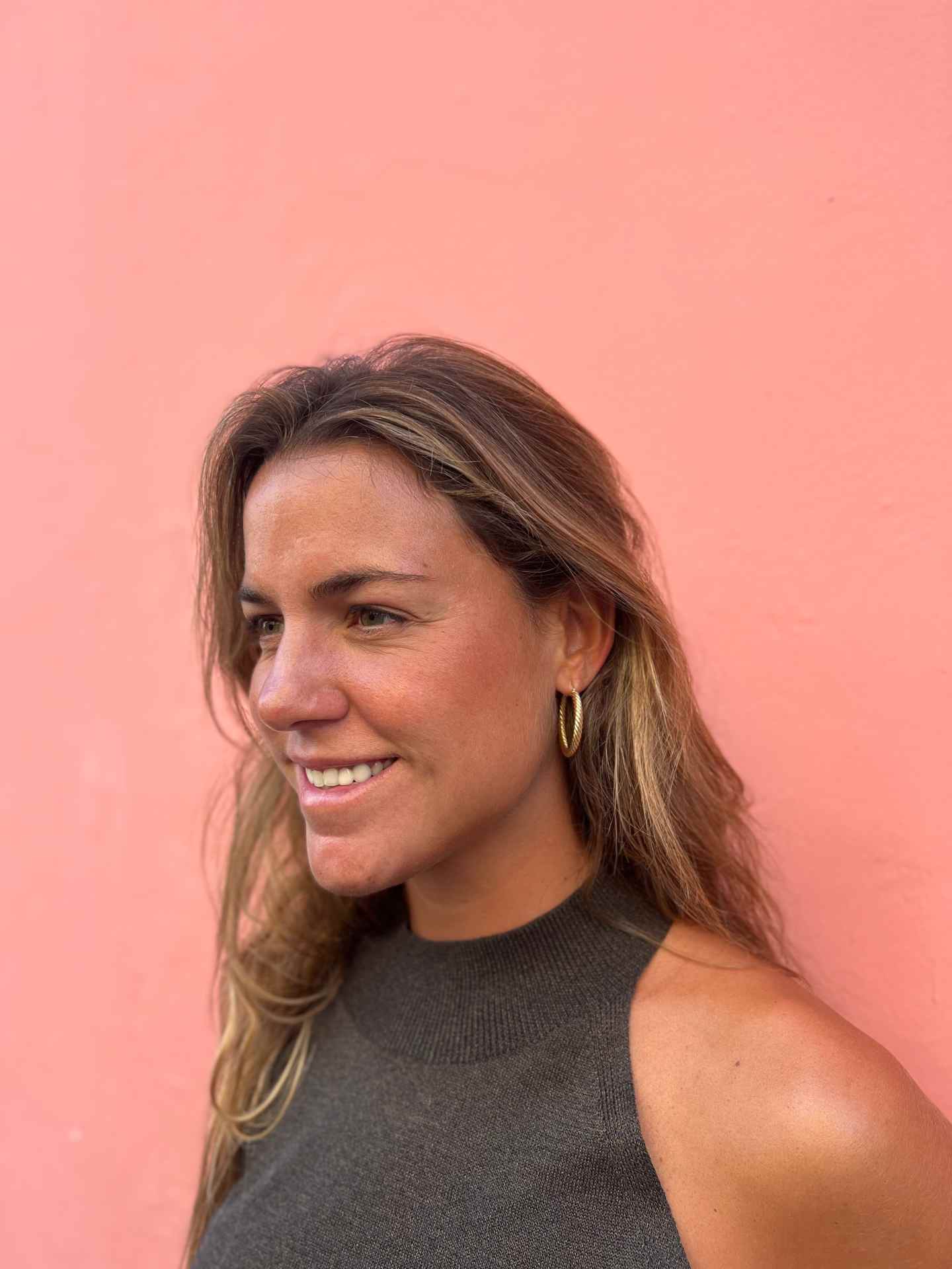 ISMET hoop with gadroons in 18-karat yellow gold and shine