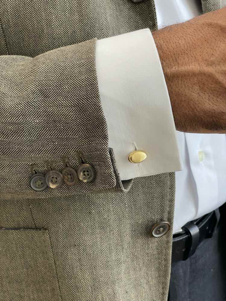 VISEU cufflinks in 18-karat yellow gold, oval shape